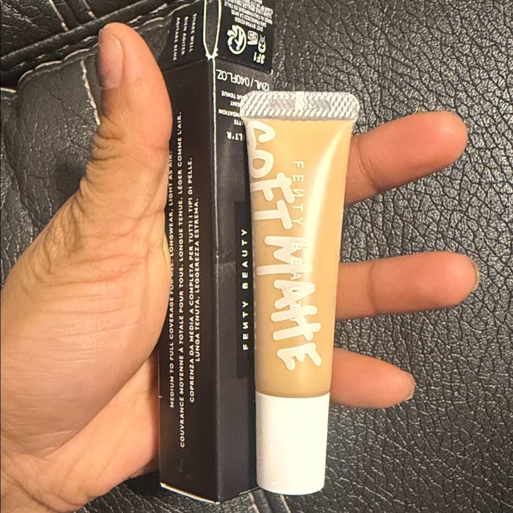 Fenty Beauty Soft Matte Foundation - Shade 290
